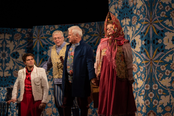 Спектакль «Не в свои сани не садись»