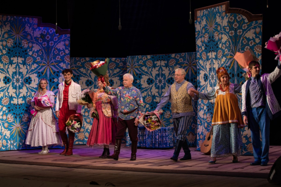 Спектакль «Не в свои сани не садись»